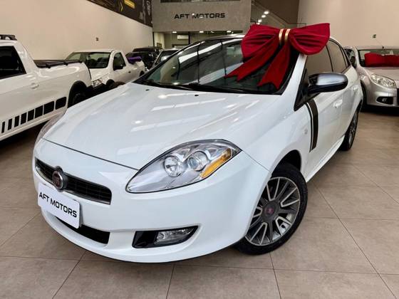 FIAT BRAVO 1.8 SPORTING 16V FLEX 4P AUTOMATIZADO FIAT BRAVO 1.8 SPORTING 16V FLEX 4P AUTOMATIZADO